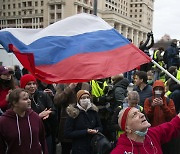 [지금 이 시각] "푸틴은 살인자", 러시아 전역에서 나발니 석방 요구 시위