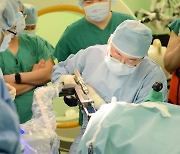 국내 첫 뇌전증 입체뇌파전극삽입 로봇수술 성공