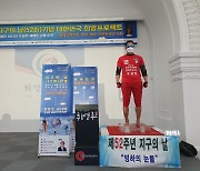 '맨발의 사나이' 조승환, '얼음 위 맨발' 세계기록 경신