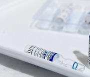 [사설] 안전성 검증 안 된 러시아 백신 도입 서두를 일 아니다