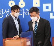 서울 아파트 가격 상승에..홍익표 "吳 재건축 완화 탓"