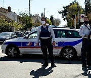 프랑스 경찰, 튀니지 국적 남성이 휘두른 흉기에 찔려 사망