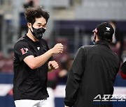 [포토] '시즌 2승' 박종훈, '야호 이겼다'