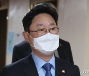 박범계 "차기 검찰총장 요건은 국정철학 상관성" 발언 논란