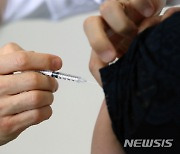 코로나 치명률 12월 2.7%→3월 0.5%.."백신·선제검사 효과"(종합)