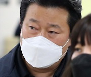 항소심 출석하는 이상호 고발뉴스 기자