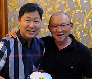 '베트남 야구 전도사' 이만수, 베트남서 박항서 감독과 의기투합