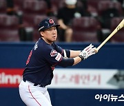 '안치홍 3안타 2타점' 롯데, KT 꺾고 위닝 시리즈