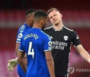 '레노 자책골' 아스널, 에버튼에 0-1 패..25년 만에 홈 패배