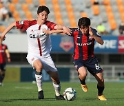 [GOAL 현장리뷰] '팔로세비치 극장골' FC서울, 수원FC와 1-1 무..연패 탈출