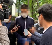 "눈 마주쳤다" 70대 무차별 폭행한 20대 구속