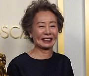 윤여정 "무지개도 일곱 색깔..모든 차별 사라져야"