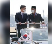 서욱 국방장관, 인도네시아 국방장관에 "잠수함 사고, 진심어린 애도"