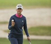 버디 퍼트를 성공시킨 제시카 코다 [LPGA LA오픈]