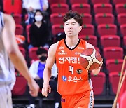 [KBL PO] 코트 휘저은 김낙현 "바위 형이랑 같은 팀이라 다행이다"