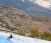 SWITZERLAND SURFING ARTIFICAL WAVE