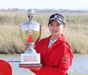 박현경, KLPGA 챔피언십 2연패로 통산3승..상금·대상 1위 도약