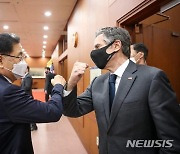 美블링컨 "北, 외교 기회 잡기를..며칠-몇달간 지켜보겠다"