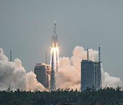 중국 로켓, 통제불능 상태로 이달 11일 전에 지구 대기권 진입할 듯