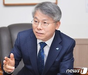 친이재명계 민형배 "대선 경선 연기는 하책, 자해 행위"