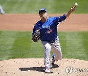 류현진, 부상 털고 돌아와 시즌 2승 달성..5이닝 4실점(종합)