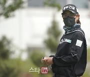 [포토] 박주영 '복면 주영으로 2라운드 임한다'