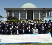 '여권 첫 대선 출마선언' 박용진 "세대교체 대통령 되겠다"