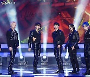 '부산원아시아페스티벌' 위아이, 2PM·방탄소년단·엑소 무대 완벽 커버