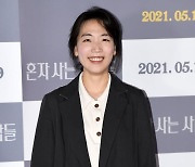 [TEN 포토] 홍성은 감독 '행복바이러스 미소'