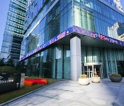 [아!이뉴스] SKT·KT '어닝서프라이즈'..네이버·카카오 '북미 콘텐츠 전쟁'