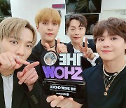 하이라이트, 3년 7개월만 컴백→감격의 1위 "가슴 두근두근하고 먹먹"(종합)