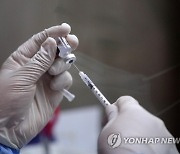"과한 입법"..정부, '백신휴가비 지원법' 재검토 요청