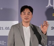 영화 '혼자 사는 사람들' 서현우, 미소 살짝 [포토]