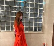 박솔미, 두 딸도 겁먹는 치명적인 하원길 패션 "빨간 원피스" [SNS★컷]