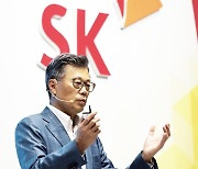 검찰, 'SK 2인자' 조대식 수펙스 의장 닷새만에 재소환
