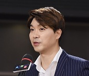 박수홍 측 "친형 혐의 부인, 반박하면 진흙탕 싸움 뿐..법정서 진실 가릴 것" [전문]