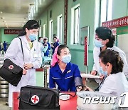 북한 "병원이 찾아가는 제도"..보건제도 우월성 선전