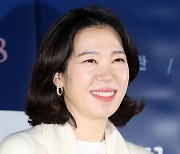 [57회 백상] 염혜란, TV부문 女조연상 수상.."경이롭다"