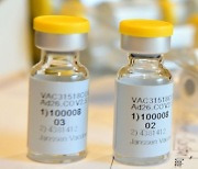 美 CDC, 얀센 백신 맞은 뒤 혈전 부작용 28명으로 늘어.."30~49세 여성이 더 위험"