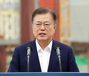 [속보]文대통령, 삼성 반도체공장 방문.."글로벌 공급망 주도"