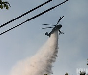 태백 산불현장에 투입된 진화헬기