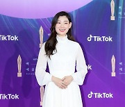 홍경·최정운, 영화부문 신인연기상 수상..'울컥' [백상예술대상]