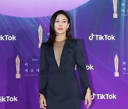 [T포토] 장영남 '브이넥 드레스 자태'