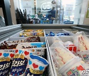 때이른 초여름 날씨에 냉음료·빙과류 판매량 최고 50% 급증
