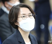 밝은 표정의 임혜숙 과기부 장관