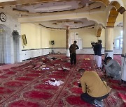 아프간 '피의 금요일'..이번엔 이슬람 사원 테러 12명 사망
