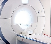 병원검진에 빠지지 않는 CT와 MRI.. 차이는?