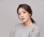 After 17 years, Sandara Park splits with YG Entertainment