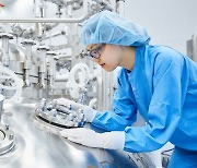 Samsung Biologics vaguely admits process underway on Moderana vaccine production