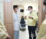정원오 성동구청장, 코로나19 백신 접종 위탁의료기관 점검